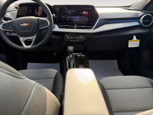 New 2026 Chevrolet Trax LT w/ Driver Confidence Package image 21