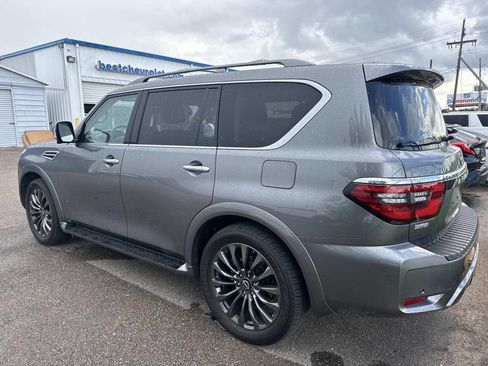 Used 2024 Nissan Armada Platinum w/ Captain's Chairs Package RWD image 9
