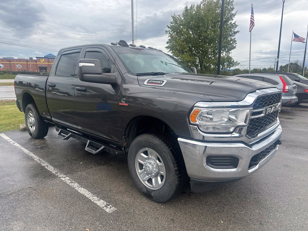 Used 2024 RAM 2500 Tradesman w/ Chrome Appearance Group AWD/4WD image 2