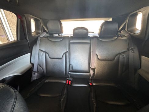 Used 2025 Jeep Compass Limited AWD/4WD image 39