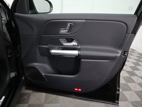 Certified 2025 Mercedes-Benz GLA 250 GLA 250 image 27