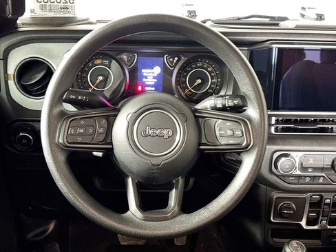 Used 2025 Jeep Wrangler Sport image 13