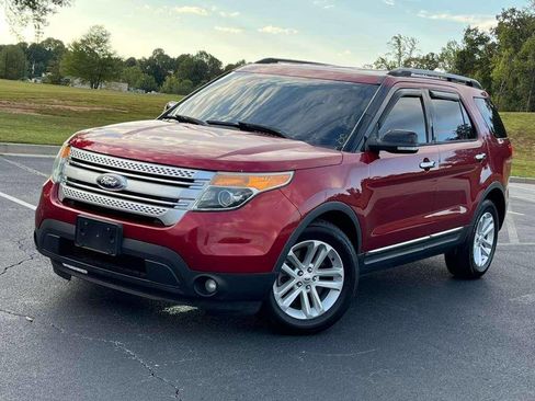 Used 2013 Ford Explorer XLT image 1