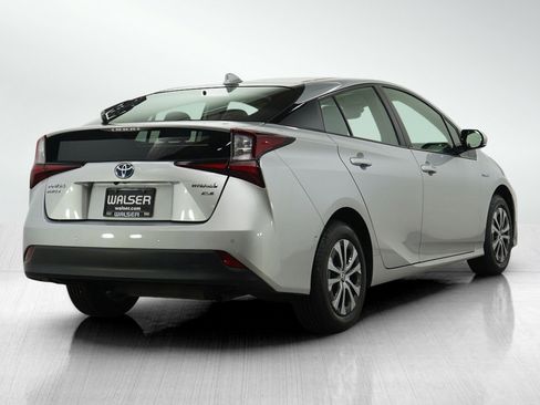 Used 2020 Toyota Prius XLE w/ Advanced Technology Package image 5