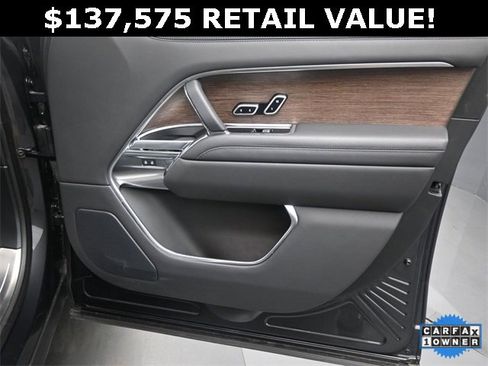 Used 2023 Land Rover Range Rover Autobiography image 15