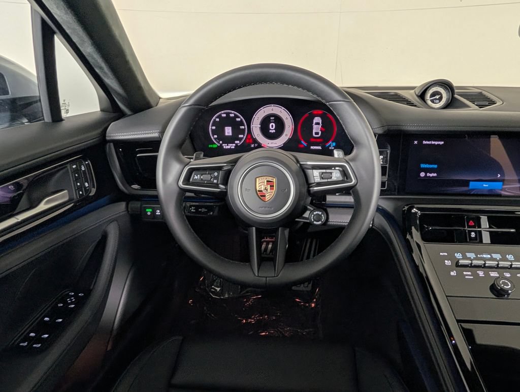 Certified 2026 Porsche Panamera GTS AWD/4WD image 21