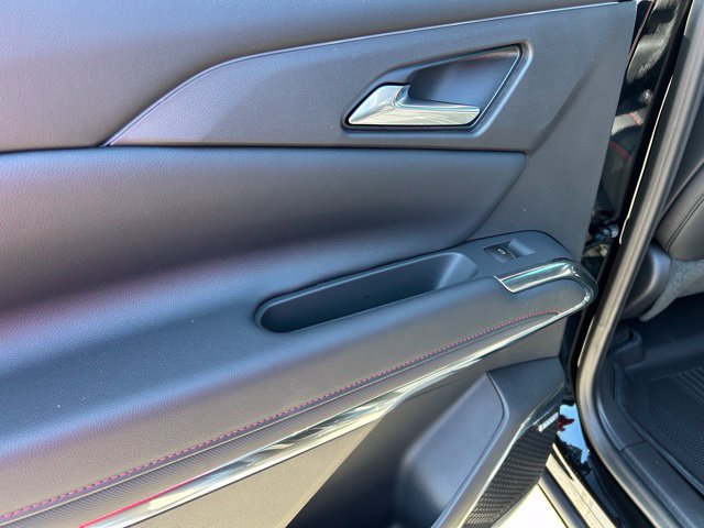 New 2026 Chevrolet Traverse RS w/ LPO, Floor Liner Package FWD image 18