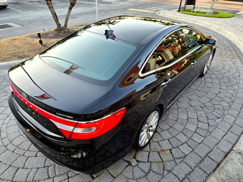 Used 2016 Hyundai Azera Limited image 14