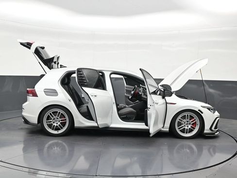 Used 2024 Volkswagen GTI SE FWD image 32