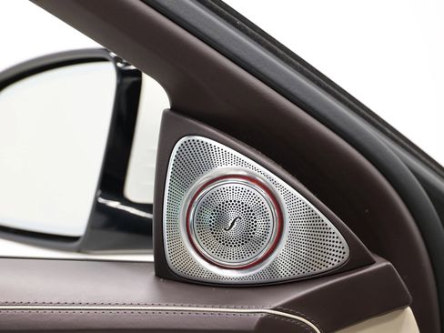 Used 2016 Mercedes-Benz Maybach S 600 image 11