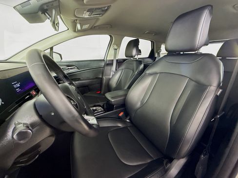 Used 2024 Kia Sportage EX FWD image 26