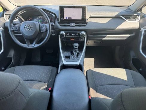 Certified 2025 Toyota RAV4 XLE AWD/4WD image 17