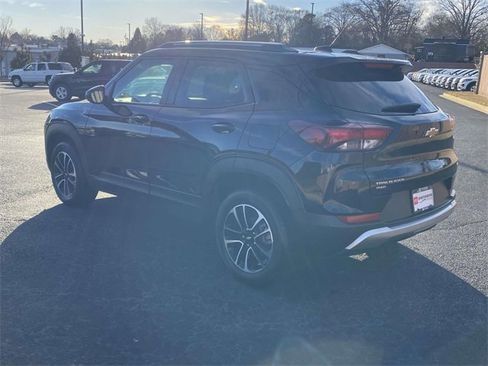 Used 2025 Chevrolet TrailBlazer LT image 4