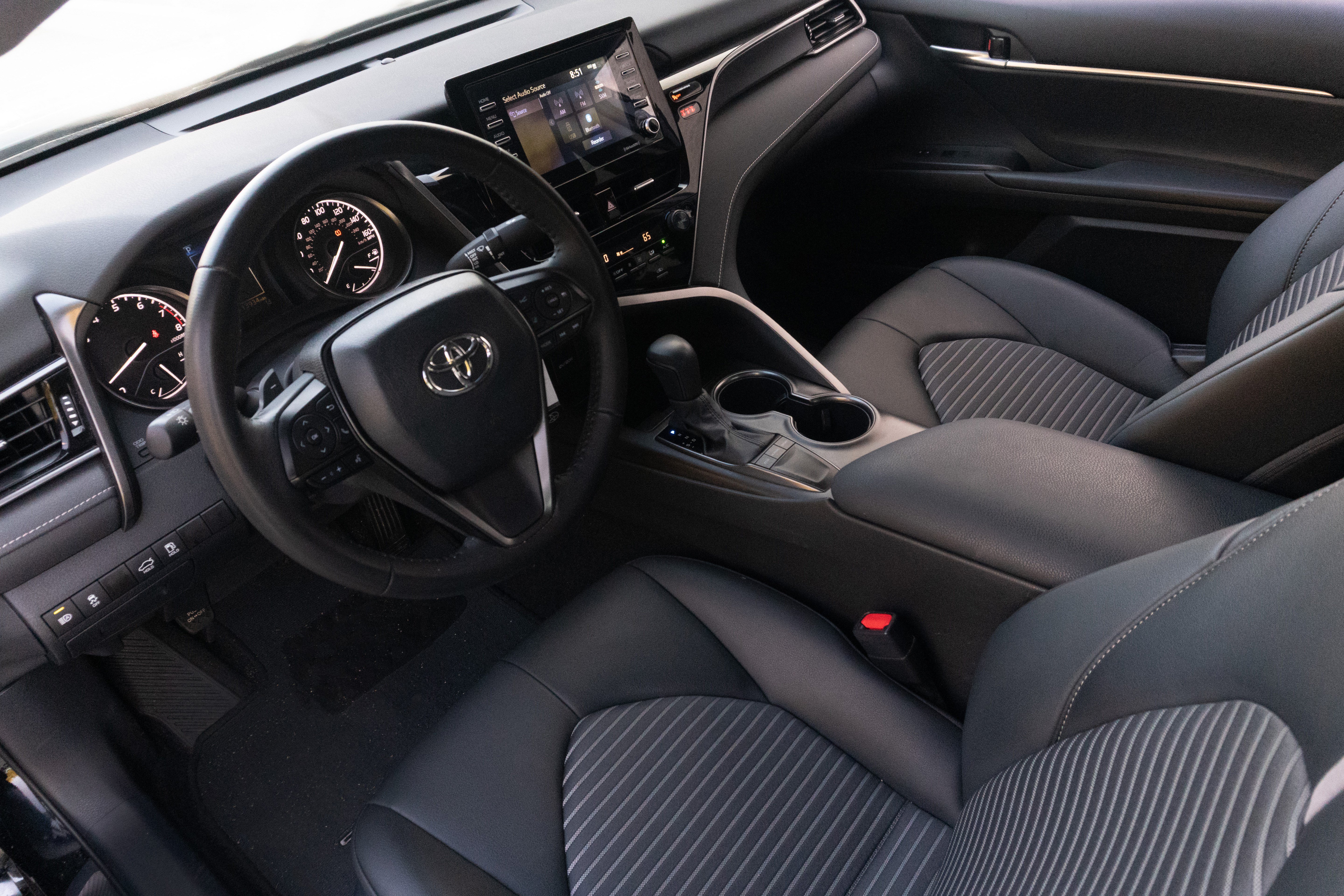 Used 2024 Toyota Camry SE FWD image 10