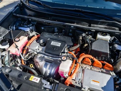 Used 2017 Toyota RAV4 Limited image 29