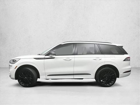 Used 2022 Lincoln Aviator Reserve w/ Equipment Group 201A image 7