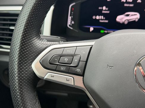 Used 2023 Volkswagen Atlas SEL Premium image 12