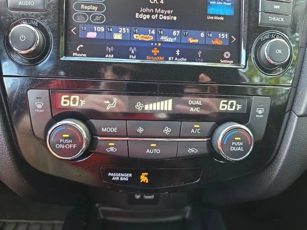 Used 2020 Nissan Rogue SV FWD image 29