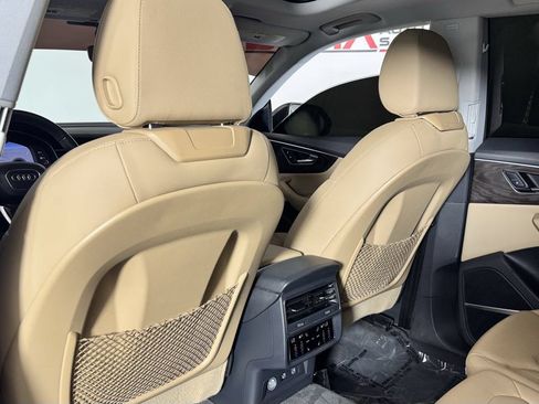 Used 2020 Audi Q8 Premium Plus w/ Premium Plus Package AWD/4WD image 29