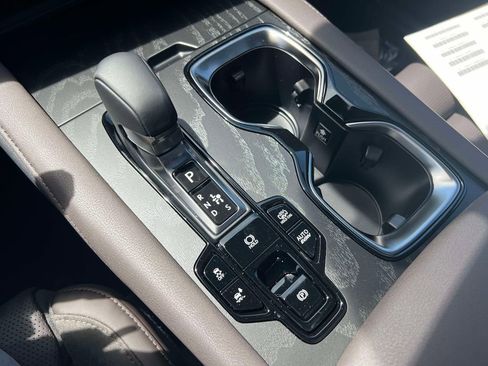 New 2026 Lexus RX 450h AWD image 31