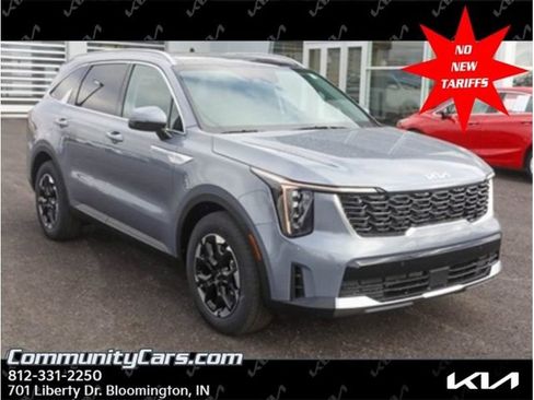 Certified 2025 Kia Sorento S w/ Panoramic Sunroof Package image 1