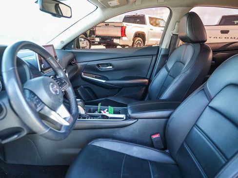 Used 2020 Nissan Sentra SR w/ Premium Package FWD image 14