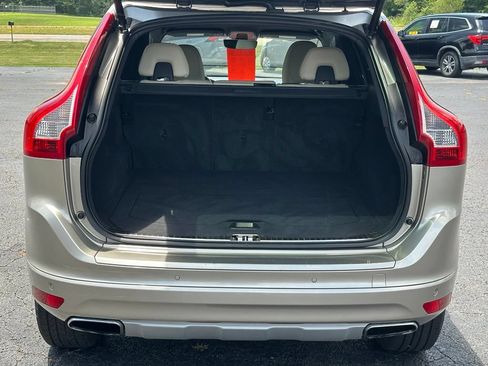 Used 2016 Volvo XC60 T5 Premier w/ Inscription Package FWD image 8