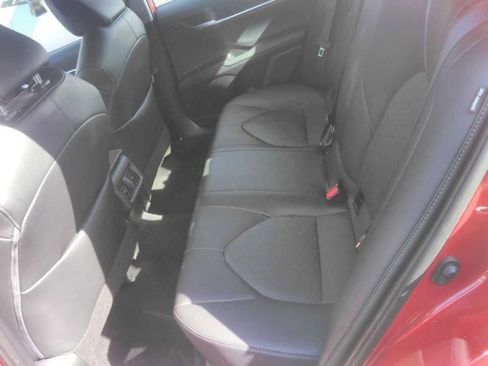 Used 2023 Toyota Camry XSE FWD image 5