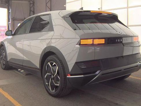 Used 2024 Hyundai Ioniq 5 SE image 8