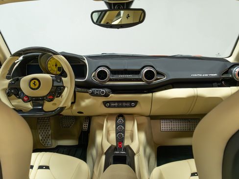 Used 2018 Ferrari 812 Superfast image 14