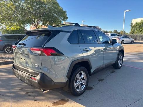 Used 2023 Toyota RAV4 XLE AWD/4WD image 5