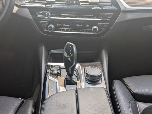 Used 2018 BMW 530i RWD image 21