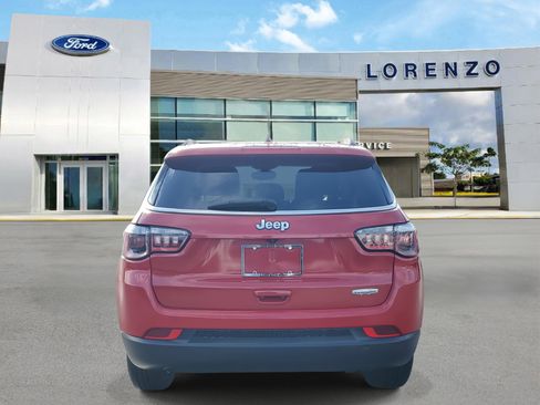 Used 2018 Jeep Compass Latitude image 6