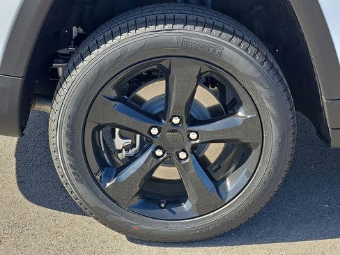 New 2026 Jeep Grand Cherokee L Limited AWD/4WD image 7