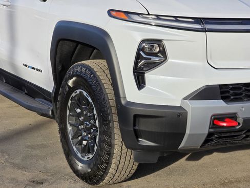 New 2026 Chevrolet Silverado EV Trail Boss image 10