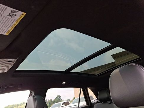 Used 2024 Volkswagen Atlas Cross Sport SE w/ Panoramic Sunroof Package FWD image 14