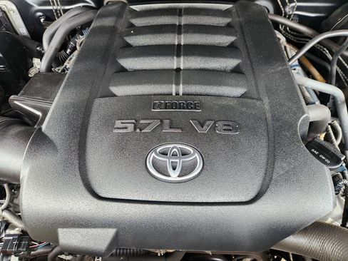 Used 2016 Toyota Tundra Limited w/ Limited Premium Package image 33