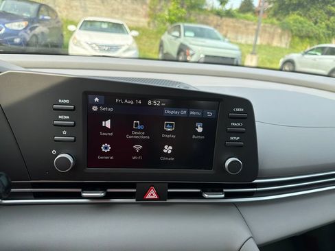 New 2026 Hyundai Elantra SE FWD image 21
