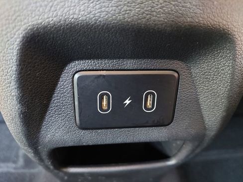 Used 2025 Hyundai Venue SEL FWD image 20