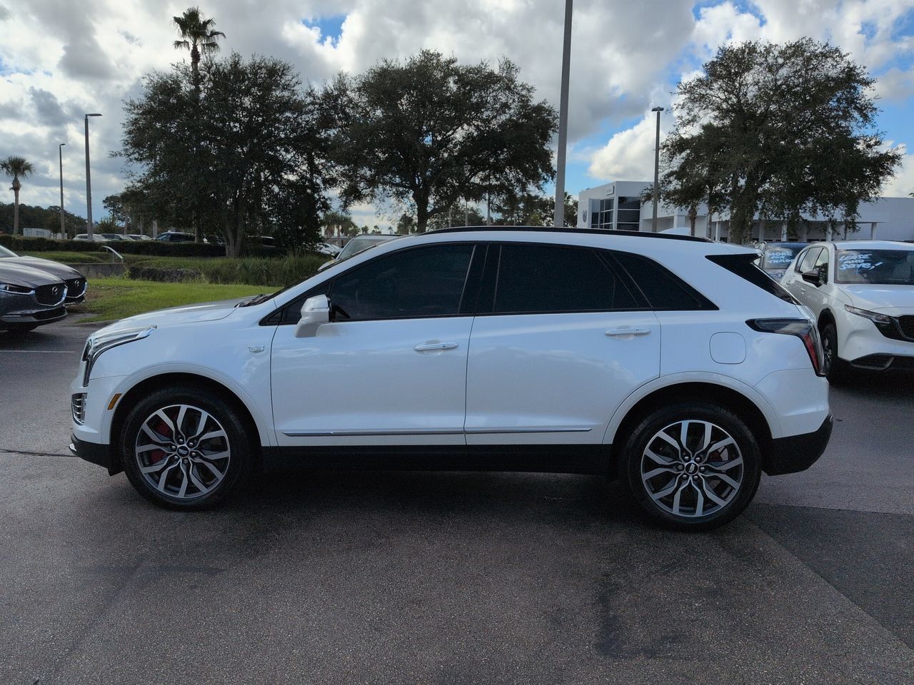 Used 2022 Cadillac XT5 Sportv w/ LPO, Floor Liner Package AWD/4WD image 7