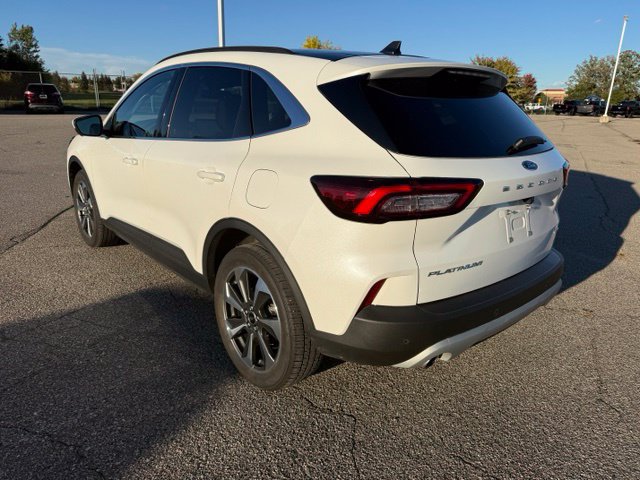 Used 2023 Ford Escape Platinum AWD/4WD image 5