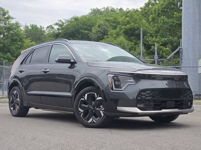 Used 2023 Kia Niro Wave w/ Wave Preserve Package