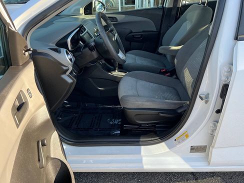 Used 2017 Chevrolet Sonic LT FWD image 19