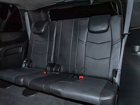 Used 2019 Cadillac Escalade Platinum image 20