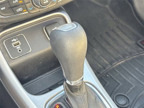 Used 2019 Jeep Compass Sport image 29