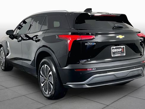 Used 2024 Chevrolet Blazer EV LT AWD/4WD image 9