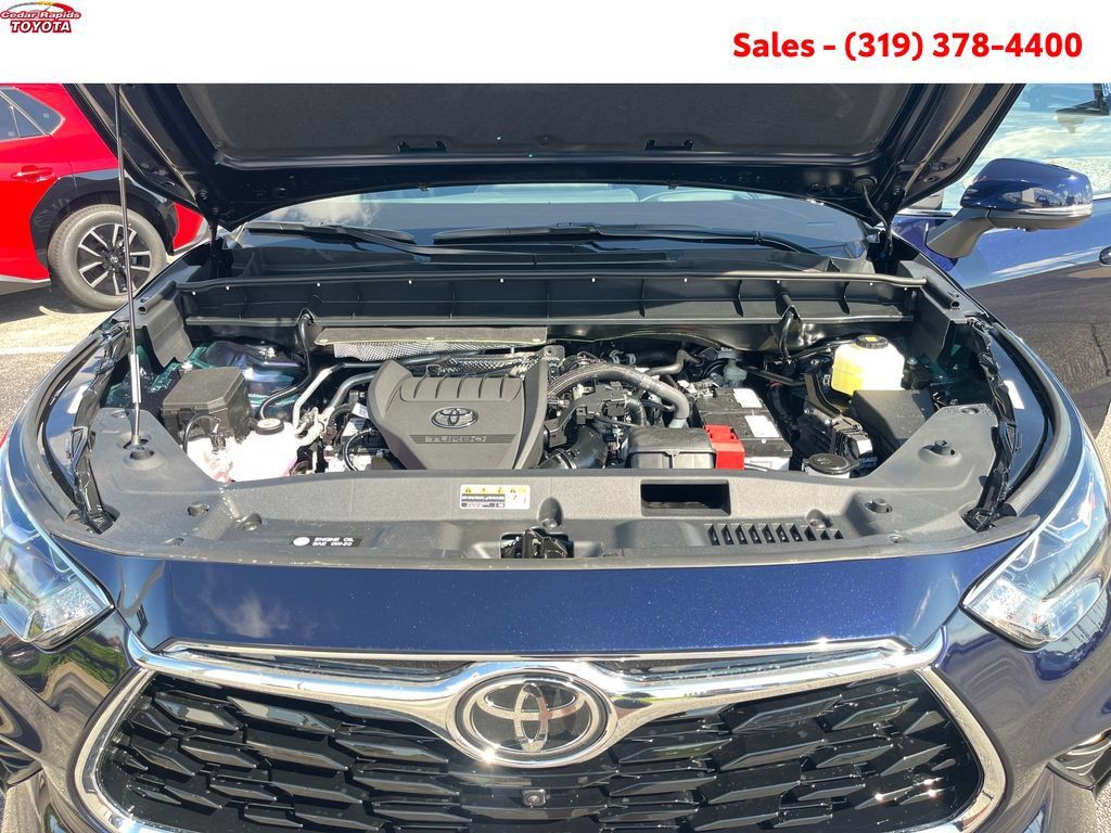 New 2026 Toyota Highlander Platinum AWD/4WD image 22