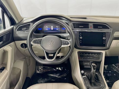Certified 2024 Volkswagen Tiguan SE AWD/4WD image 21