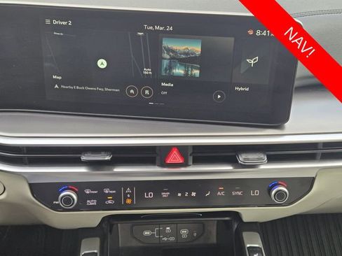 Used 2025 Kia Sorento EX FWD image 16