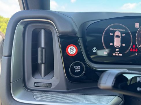 New 2025 Porsche Cayenne S image 24